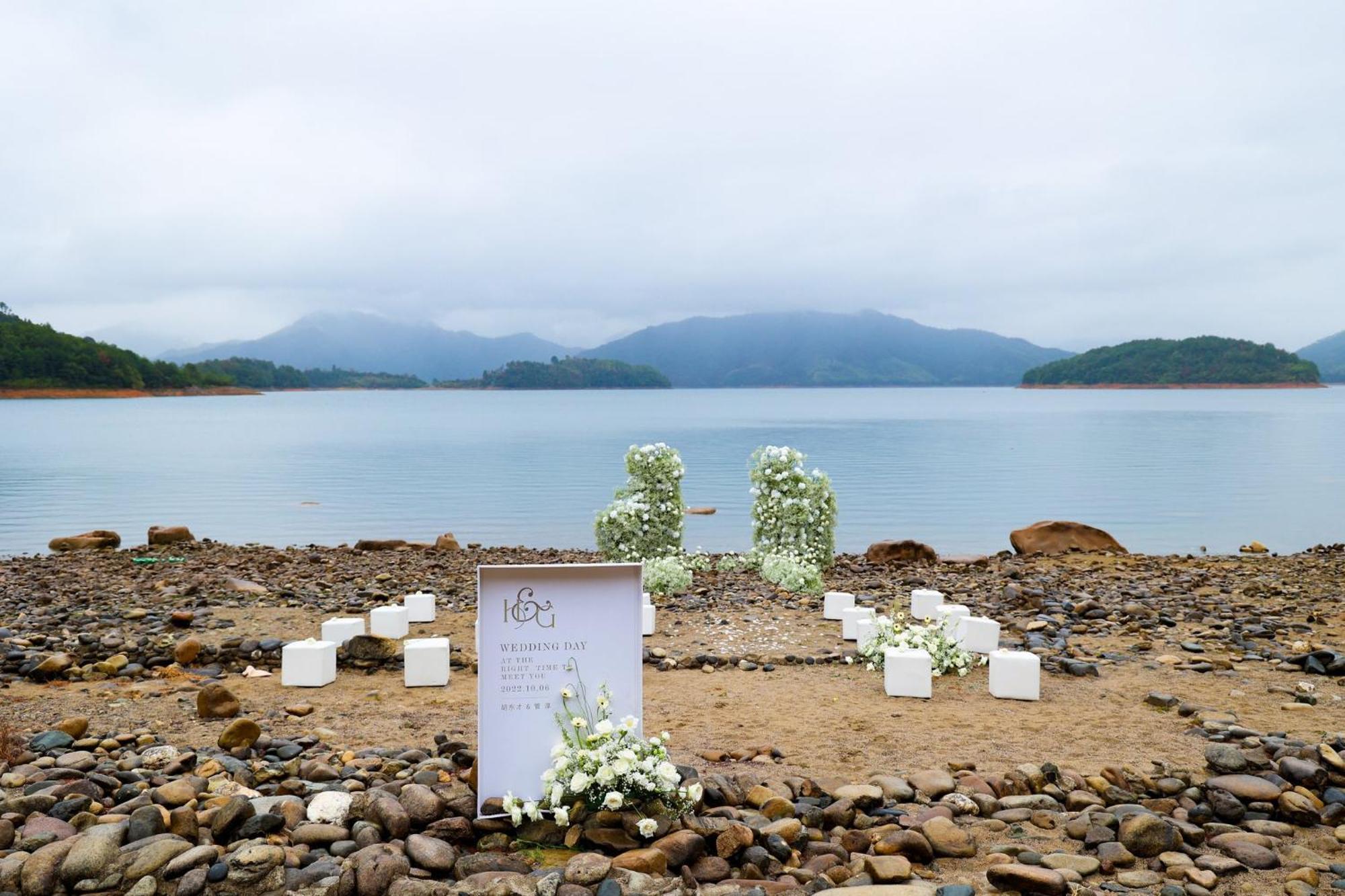 Intercontinental One Thousand Island Lake Resort By Ihg Chun'an Bagian luar foto